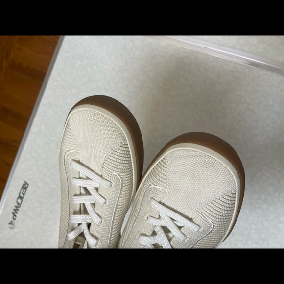 Rothys Vanilla Lace-ups - size 10 - Picture 4 of 6